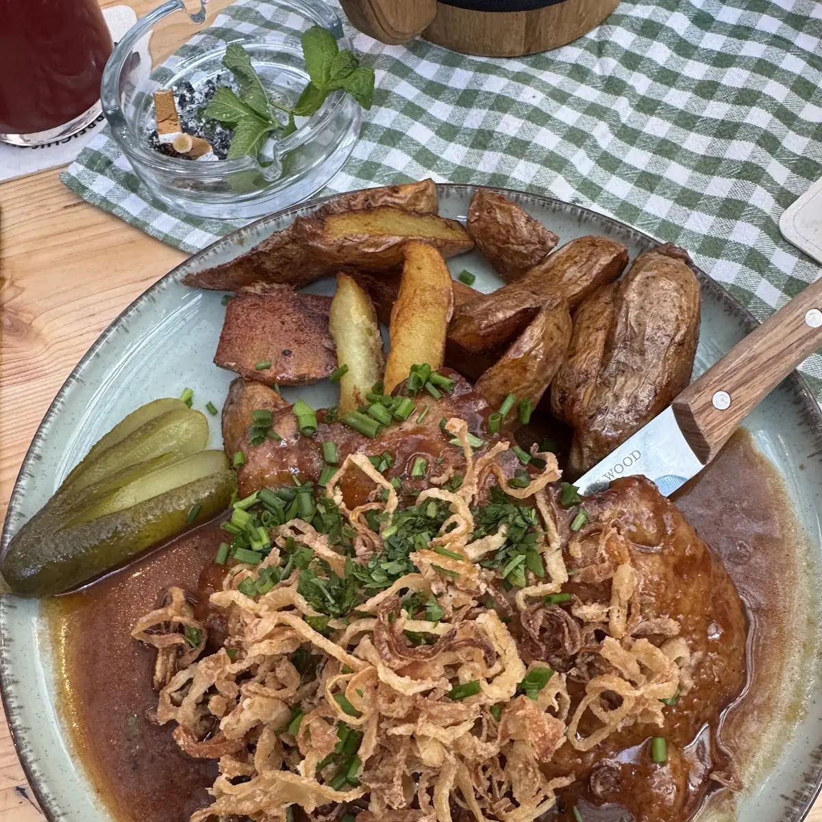 Wiener Zwiebelrostbraten Mit Bratkartoffeln