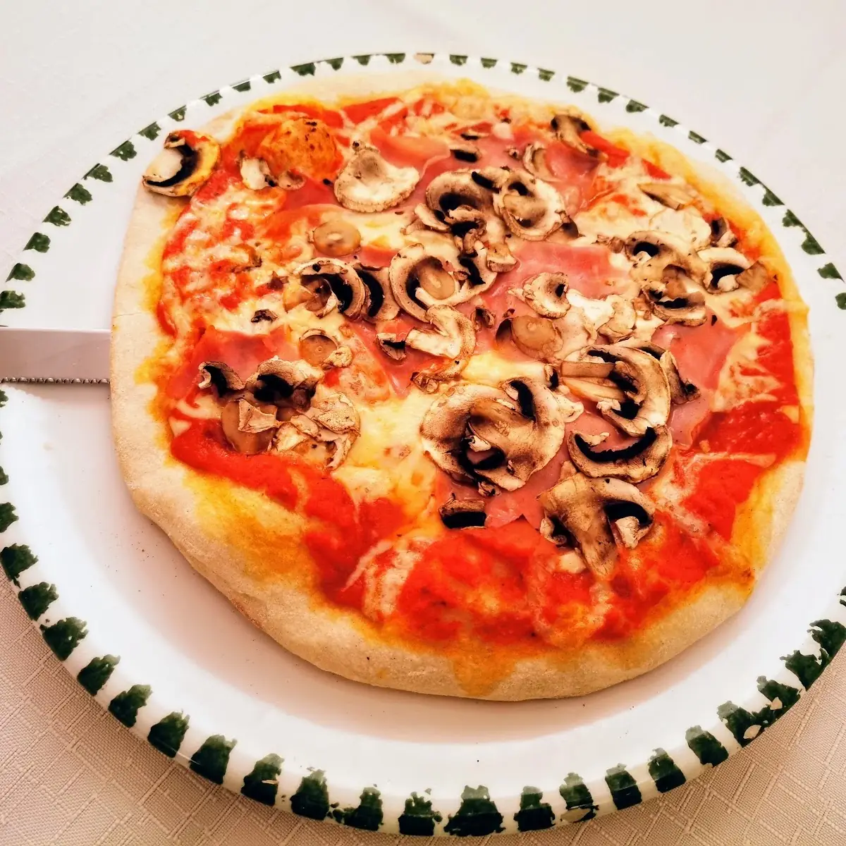 Pizza Prosciutto E Funghi
