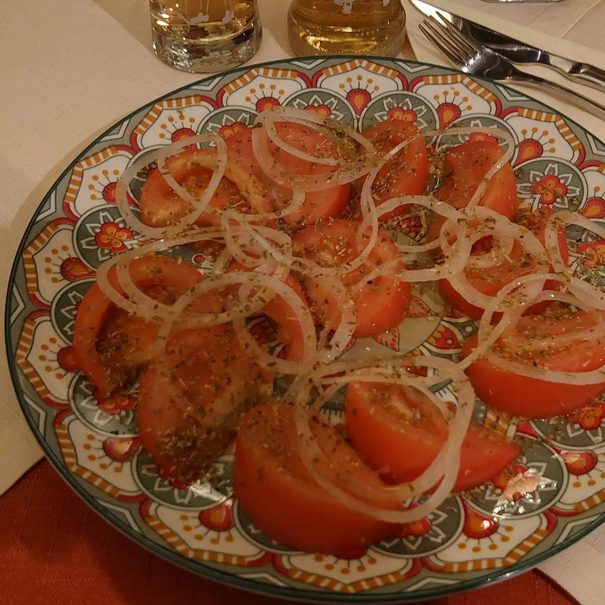 Tomatensalat Mit Zwiebeln
