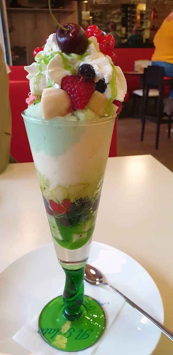 Ice Cup with Fruits