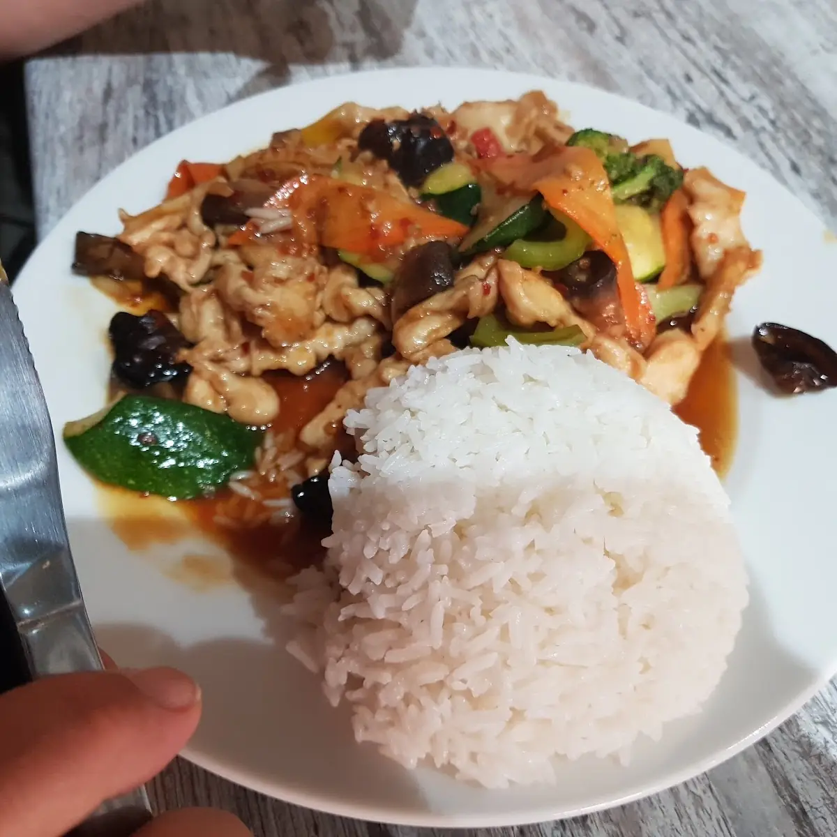 Chop Suey Mittagsmenü