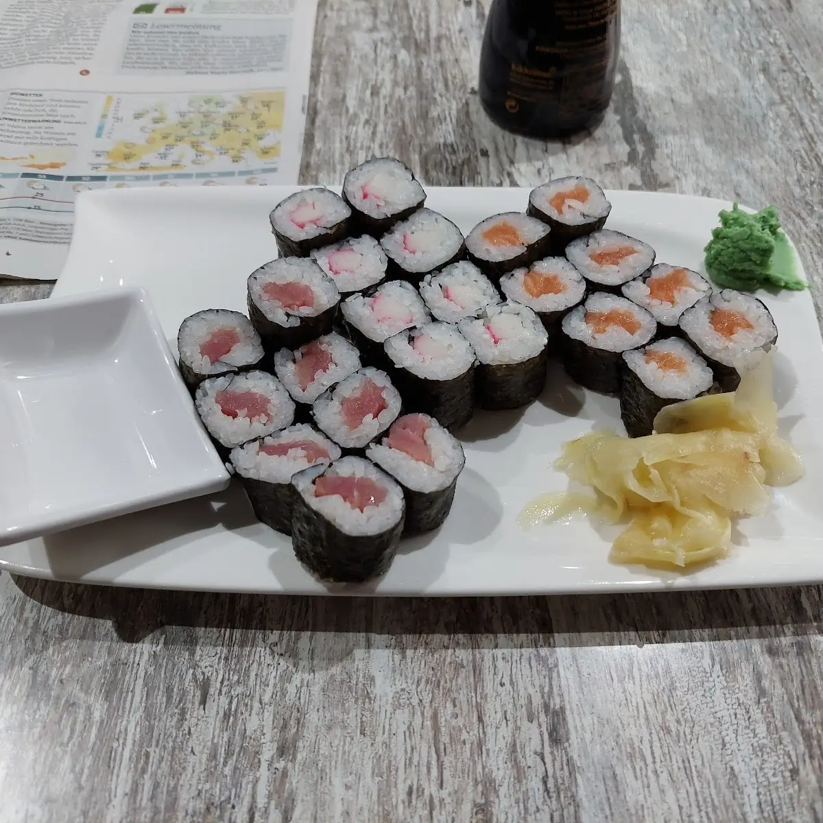 Lachs- Thunfusch- Und Kani-maki