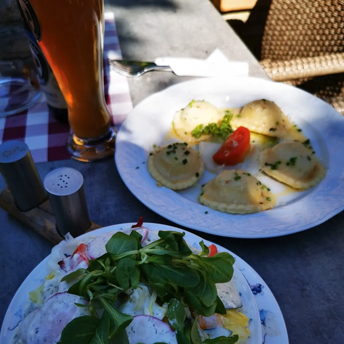 Käsnudeln Mit Salat