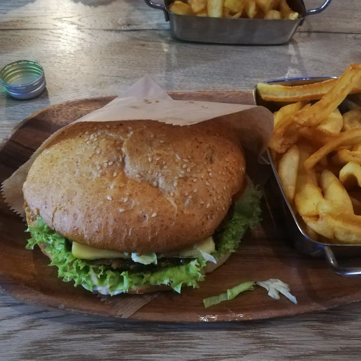 Mais Burger And Fries