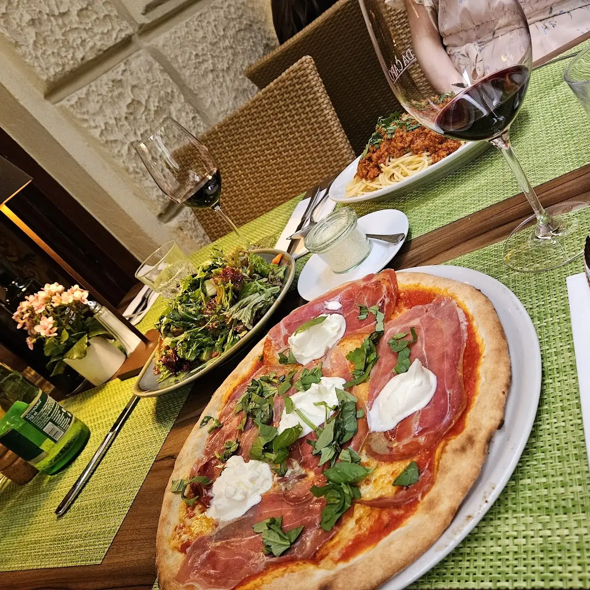 Pizza Con Bresaola Rucola E Parmigiano