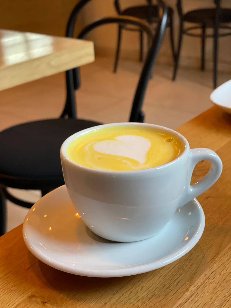 Saffron Latte