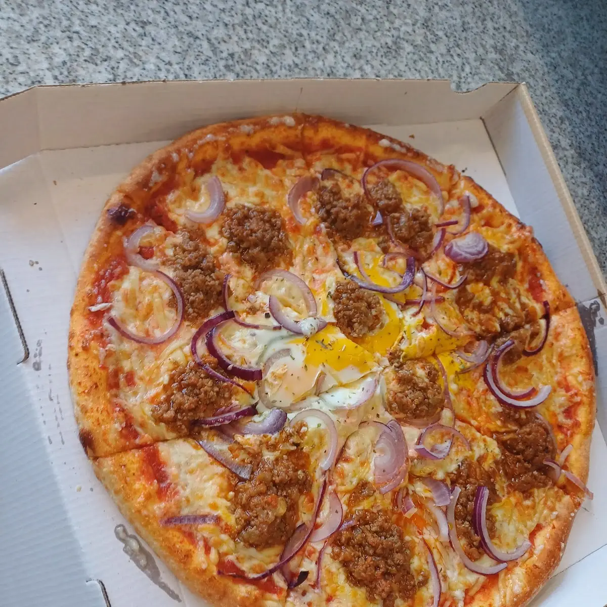 Bolognese Pizza