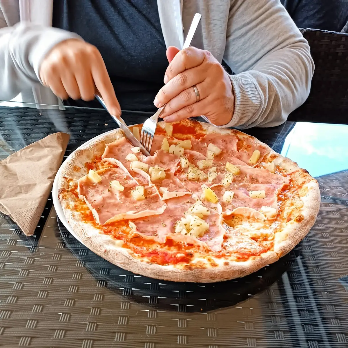 1 2 Tonno 1 2 Quattro Formaggi