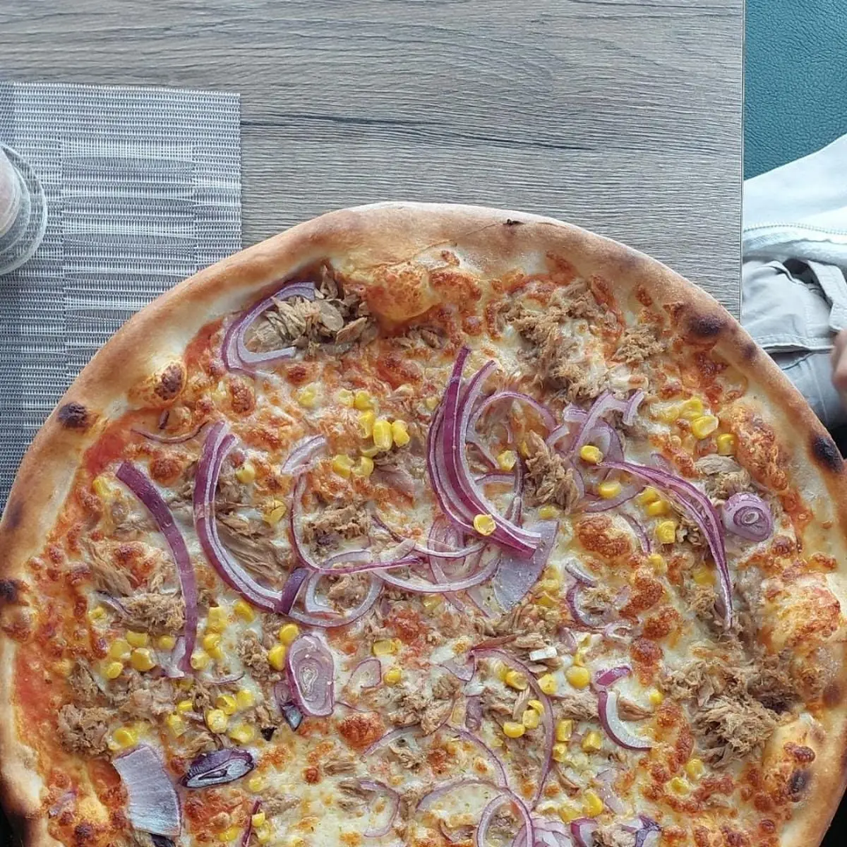 Pizza Al Tonno