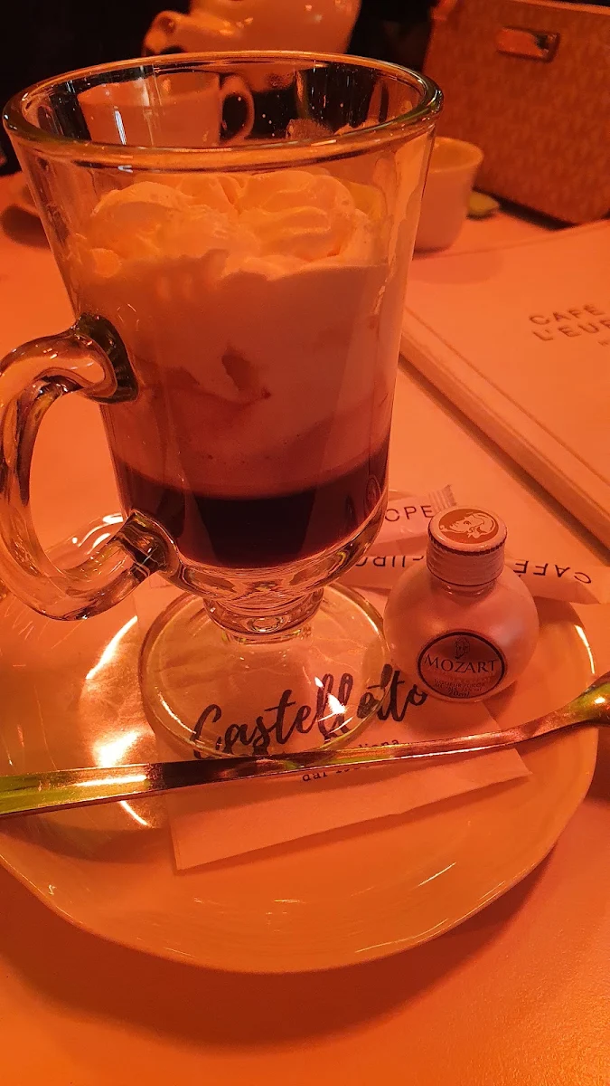 Mozart Cafe