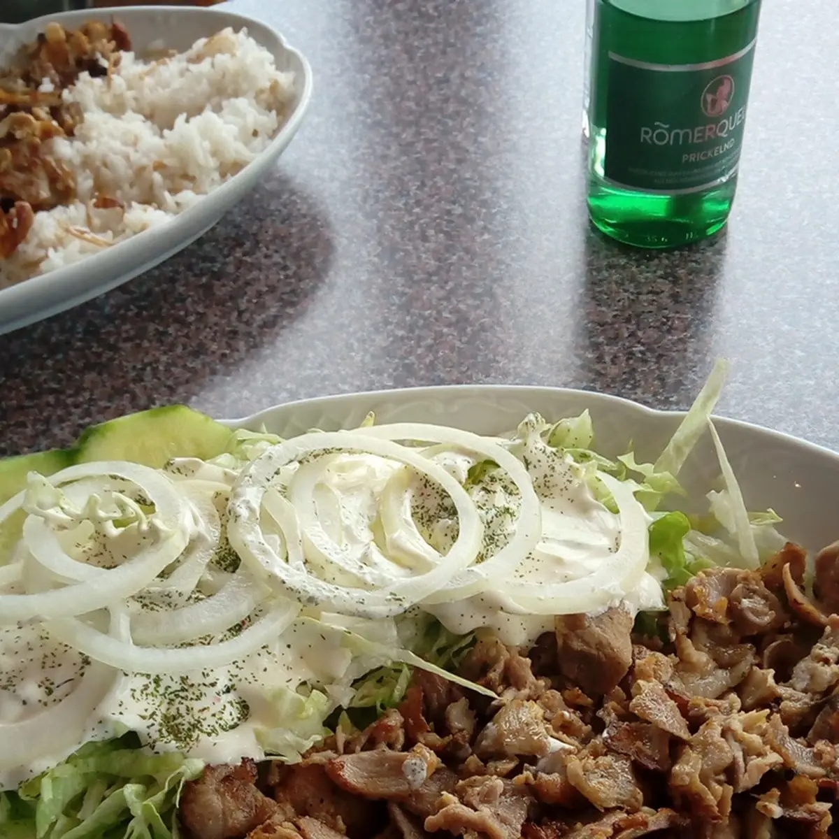 Das Ist Ein Kebab Teller Sehr Empfehlenswert