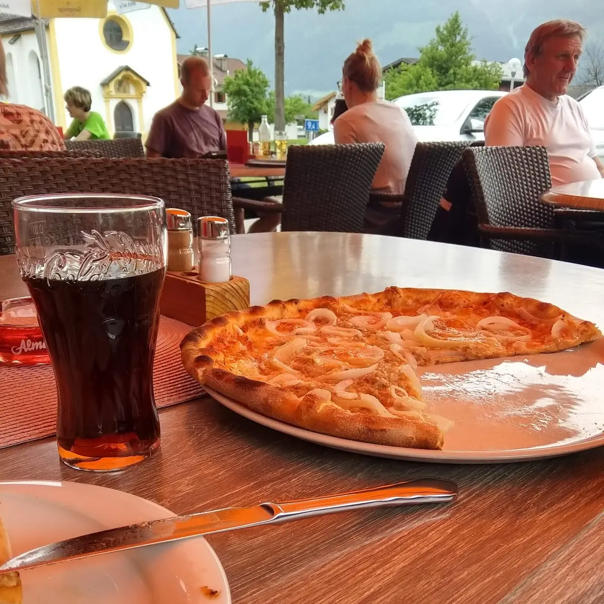 Halbmond Pizza