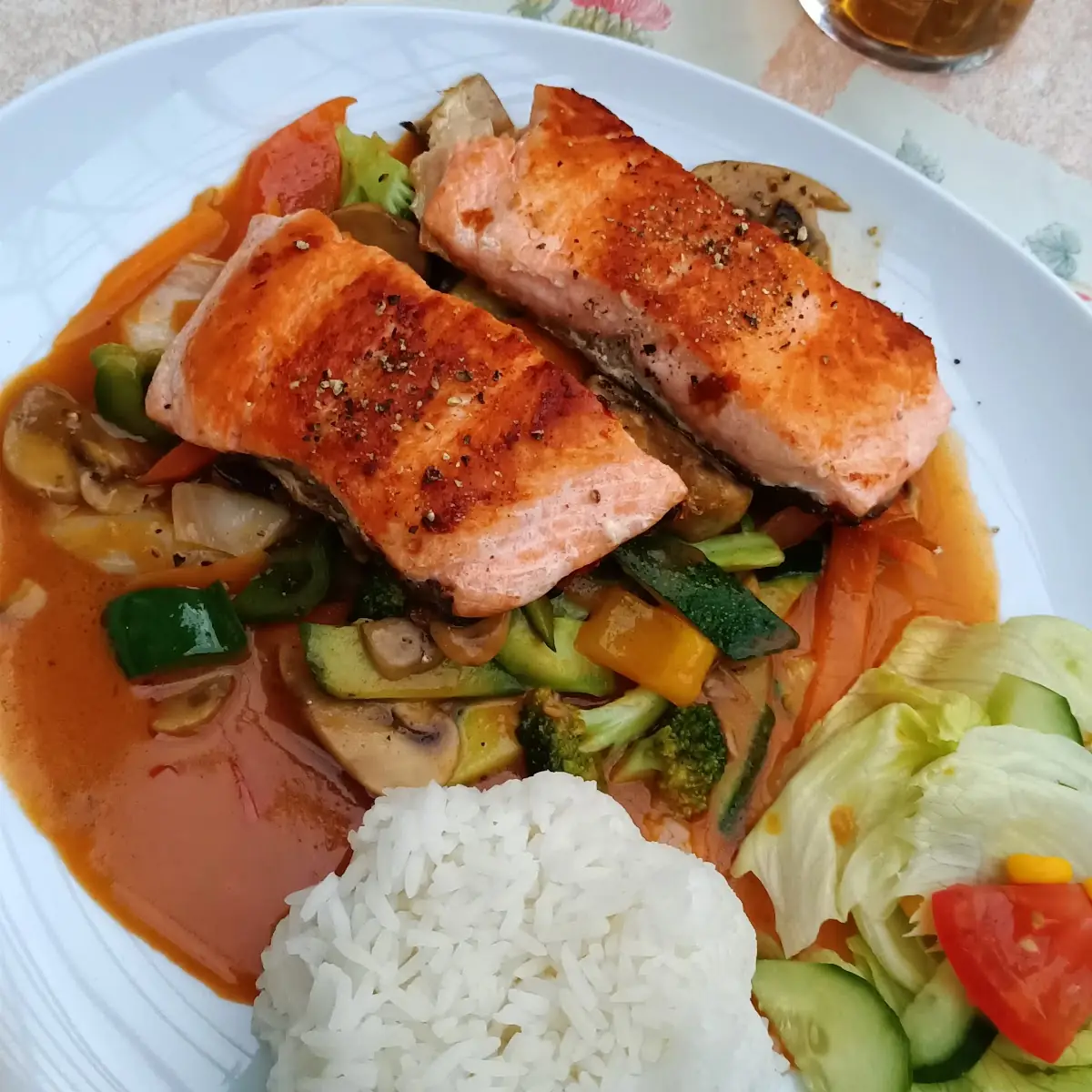 Knuspriges Hühnerfilet Mit Knoblauchsauce