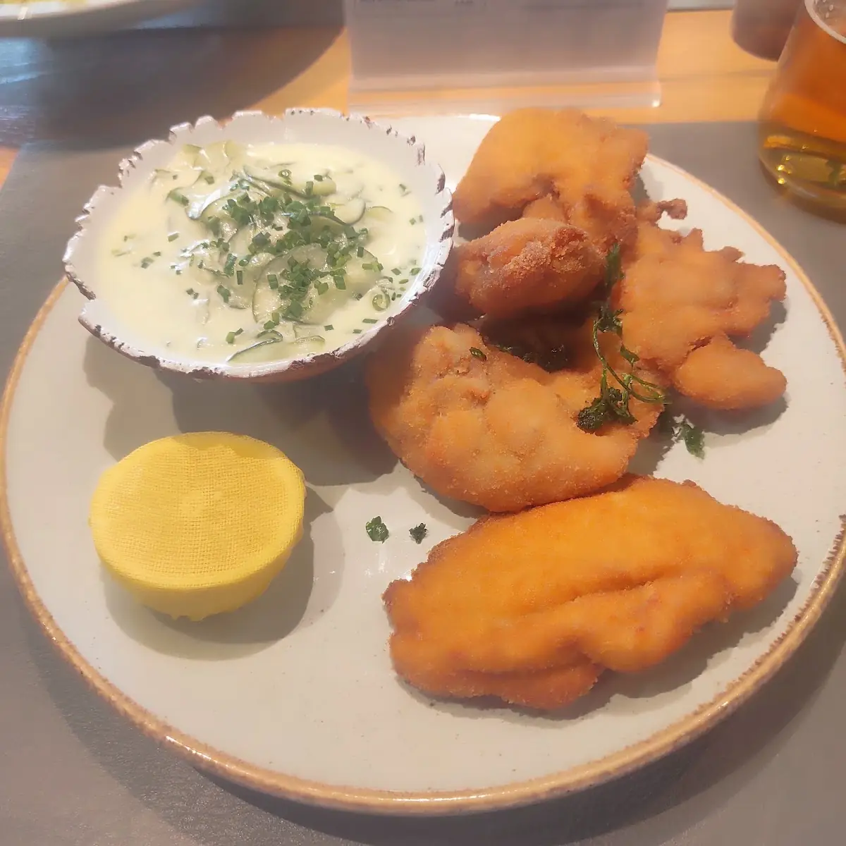 Ausgelöstes Backhenderl