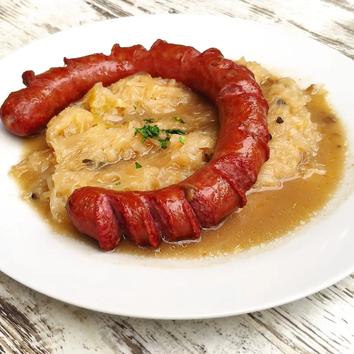 Wildbratwurst Mit Sauerkraut