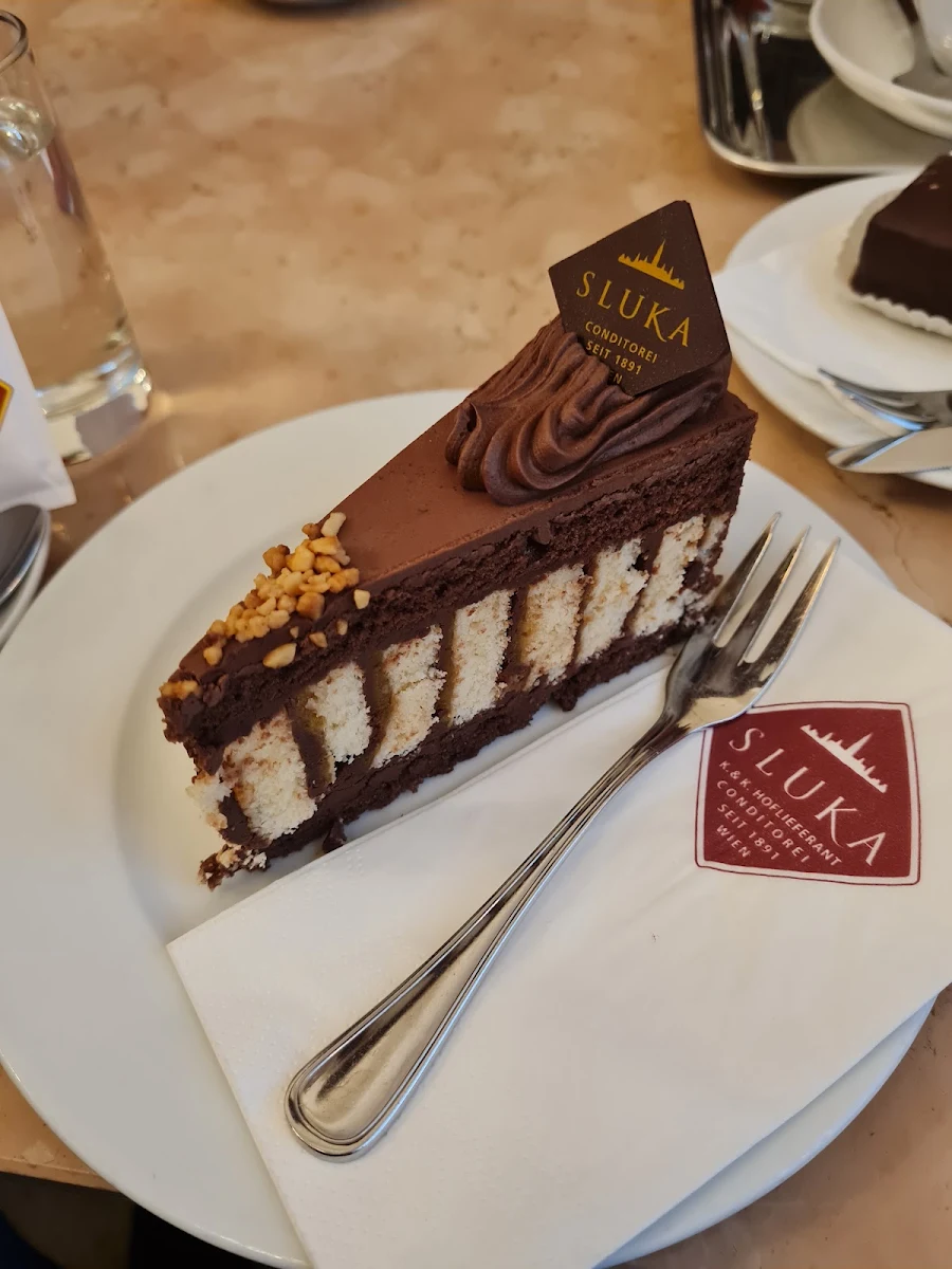 Sachertorte Und Melange