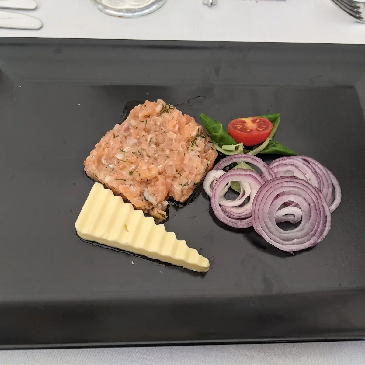 Lachs Tartar