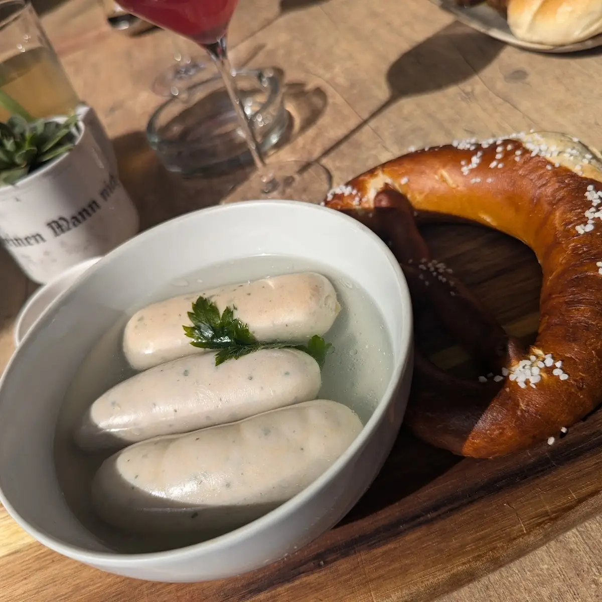 Weisswurst Mit Brezel