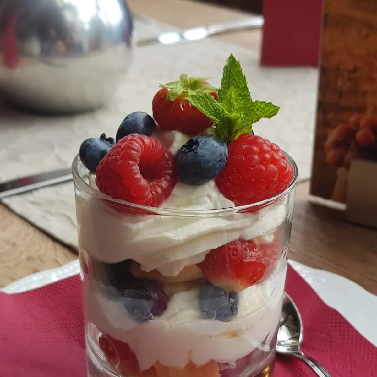 Beeren-trifle