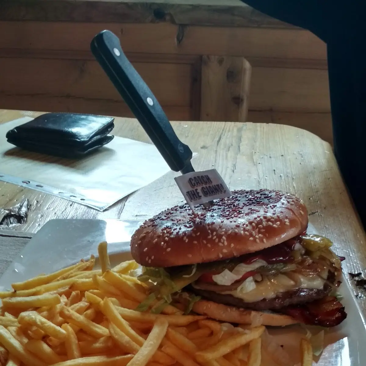 Almburger Vom Rind Mit Pommes