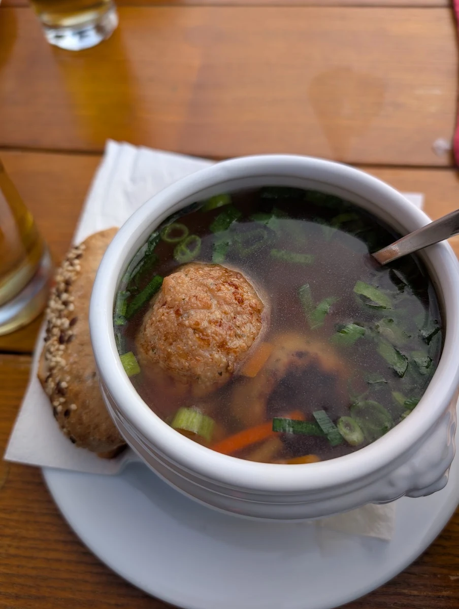 Kasknödelsuppe