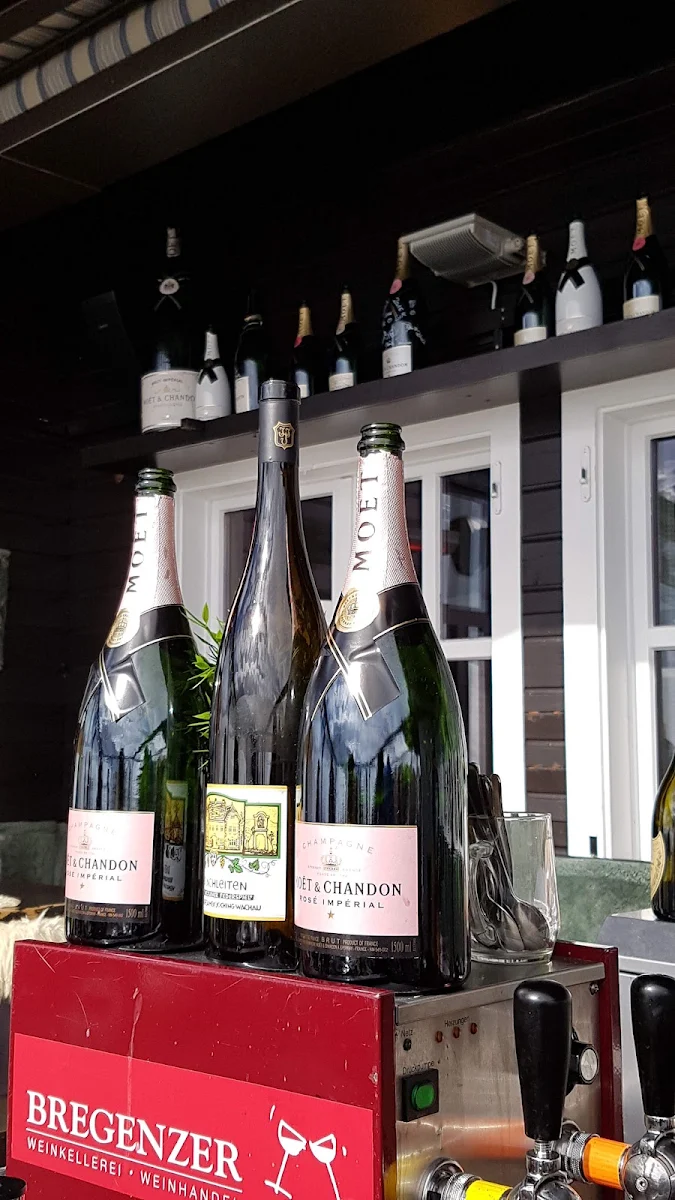 Moet