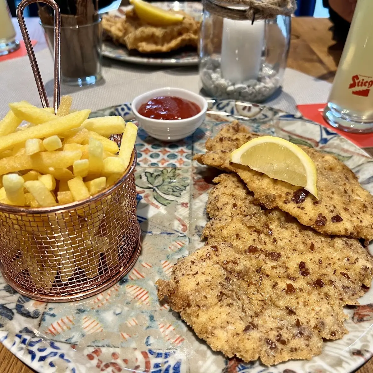 Kalbsschnitzel Mit Pommes