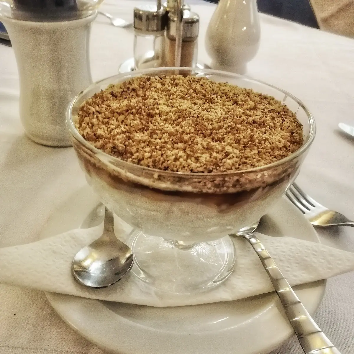 Γλυκο Γιαουρτι Με Μελι & Καρυδια