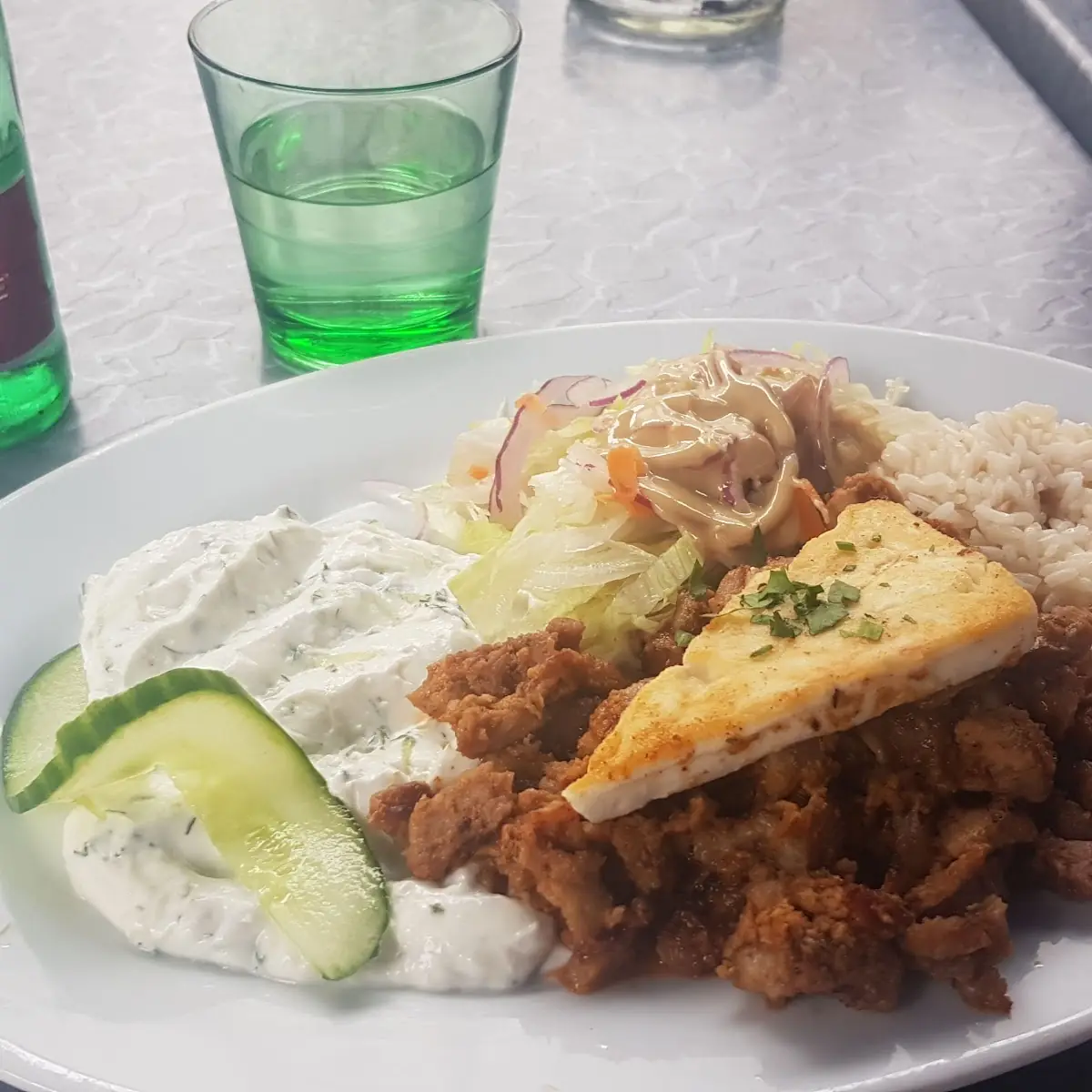Gyros Mit Feta Schafkäse Und Tzatziki
