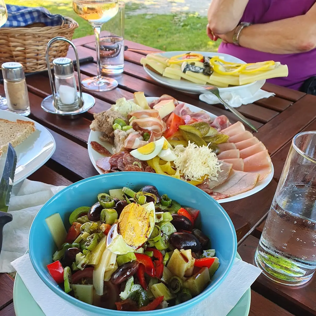 Käferbohnensalat Und Hausplatte