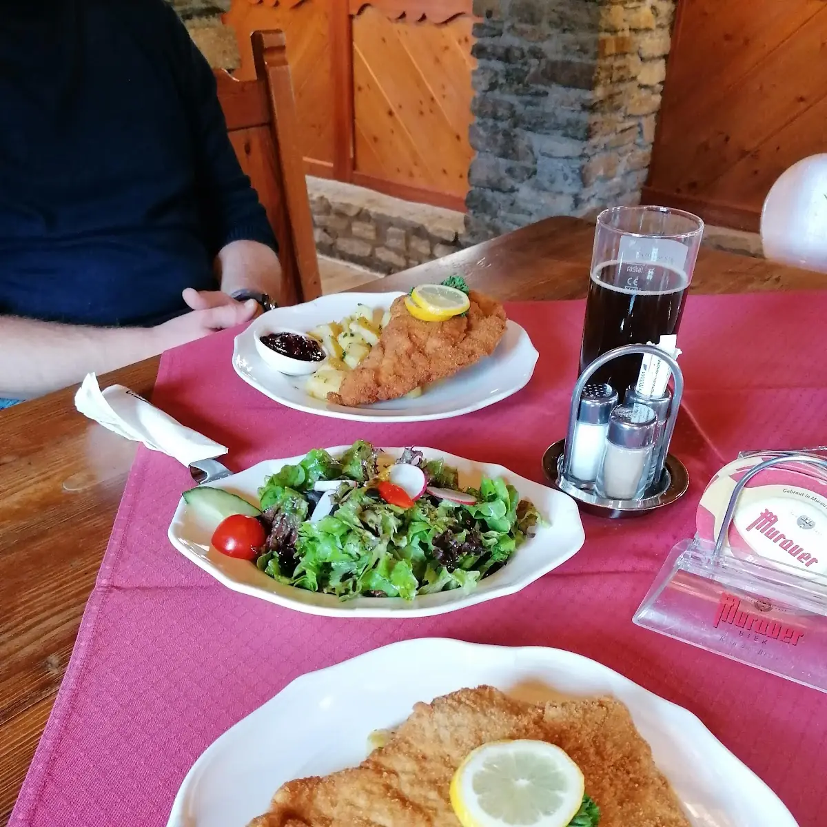 Wiener Schnitzel Mit Pommes Frites