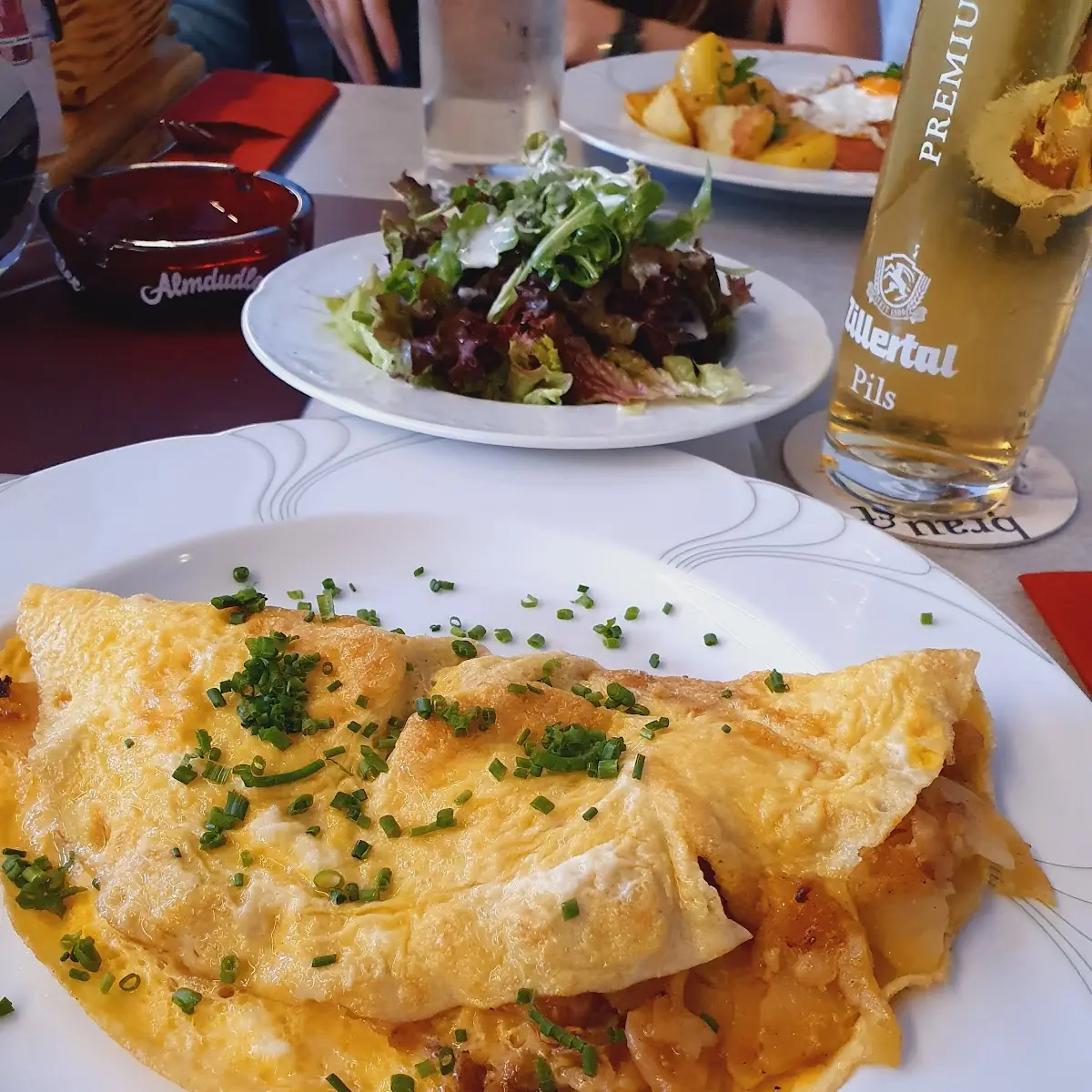 Omelett Mit Pfifferlingen Und Röstis