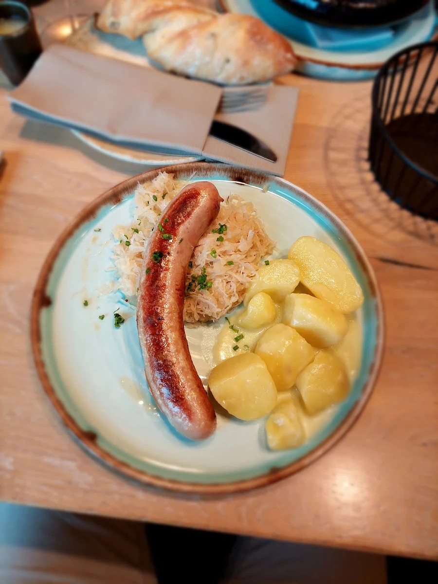 Bratwürstel Mit Sauerkraut