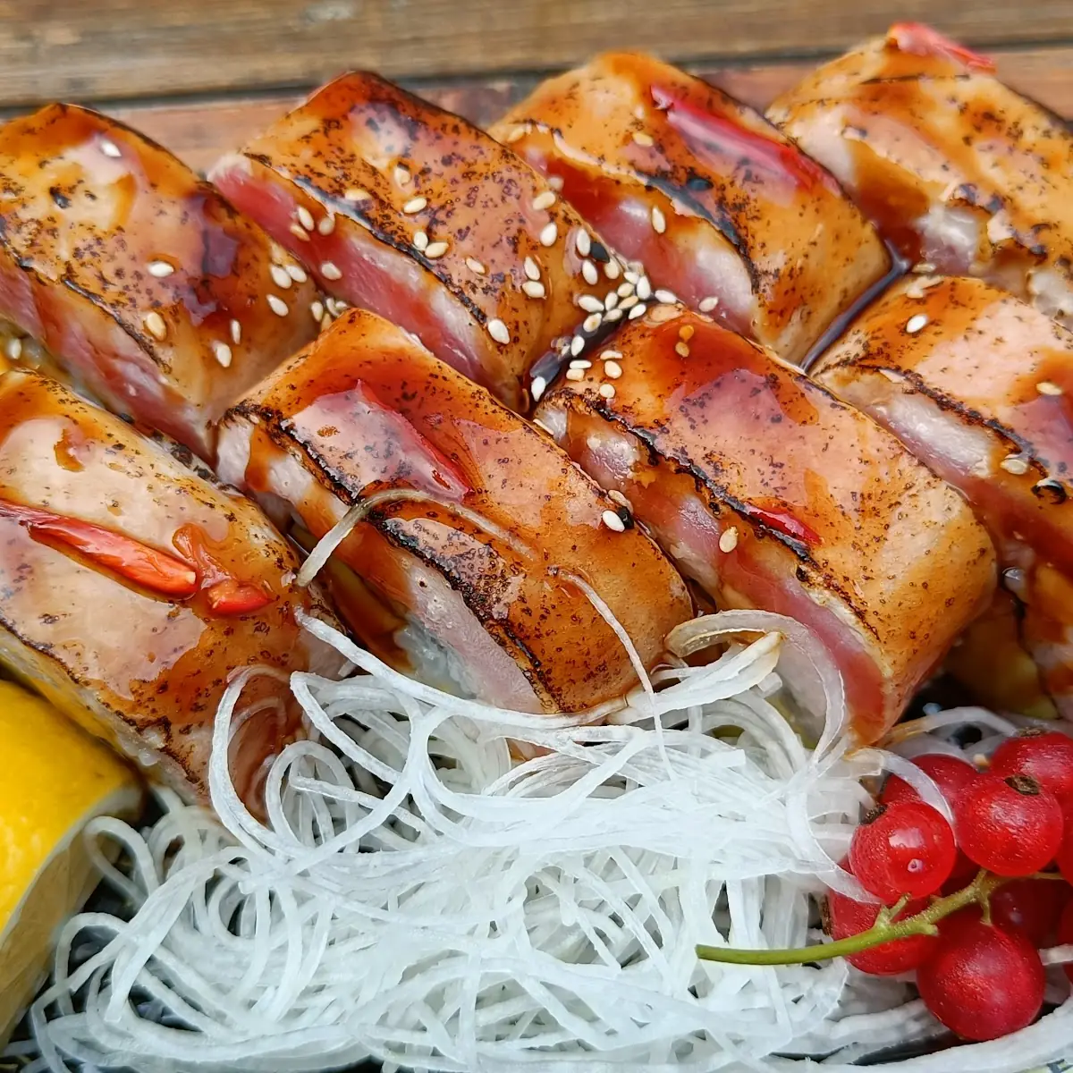 Aburi Thunfisch Roll