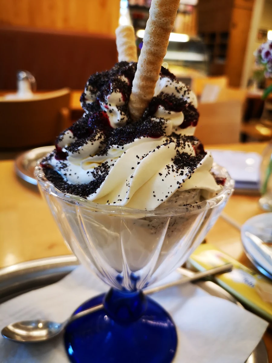 Mohnbecher