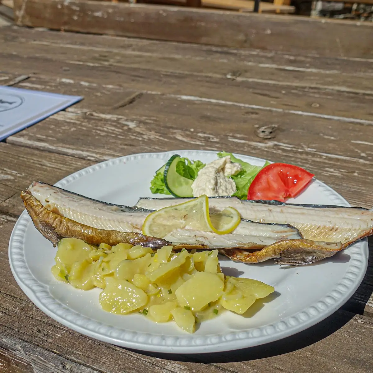 Forelle Geräuchert Mit Kartoffelsalat