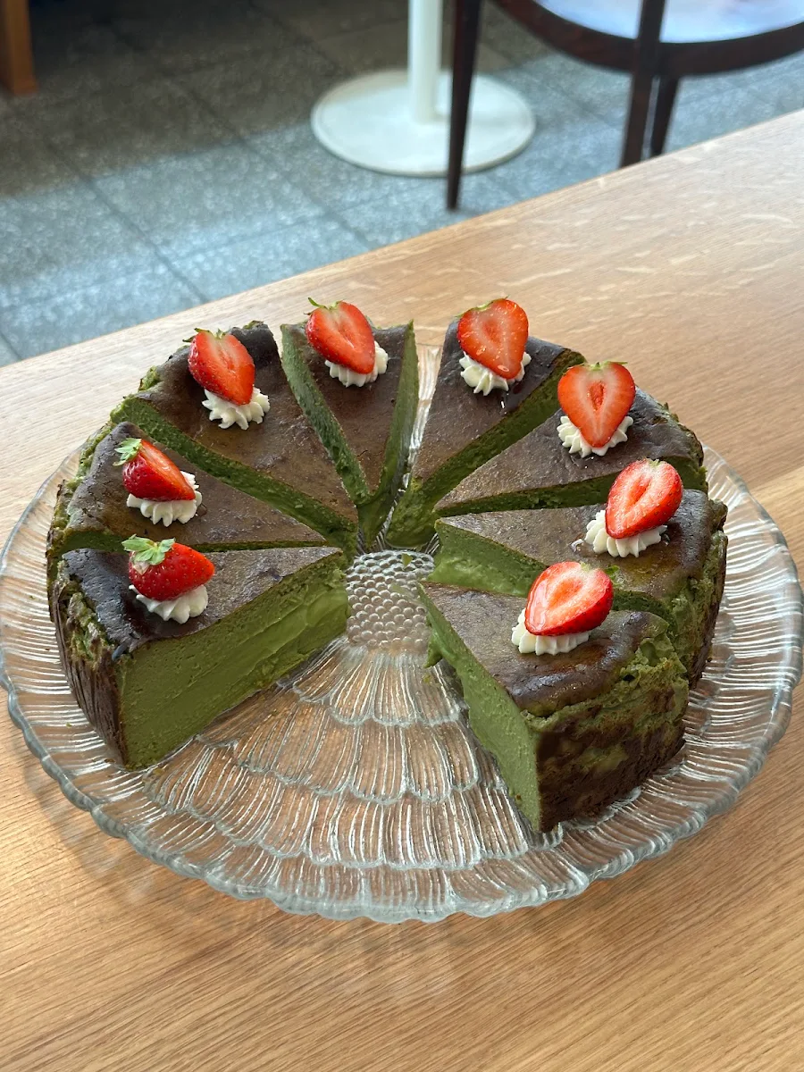 Matcha Basque Cheesecake