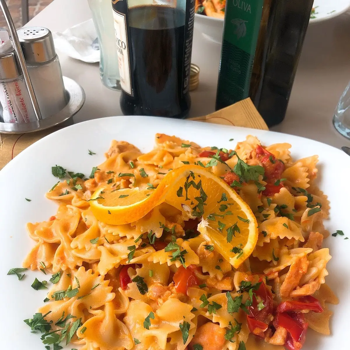 Farfalle Salmone