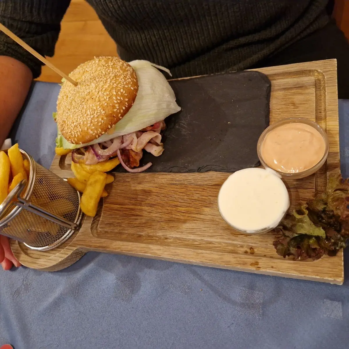 Lazi Burger