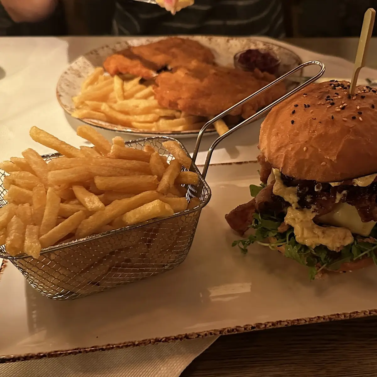 Hahnenbrust Hanburger
