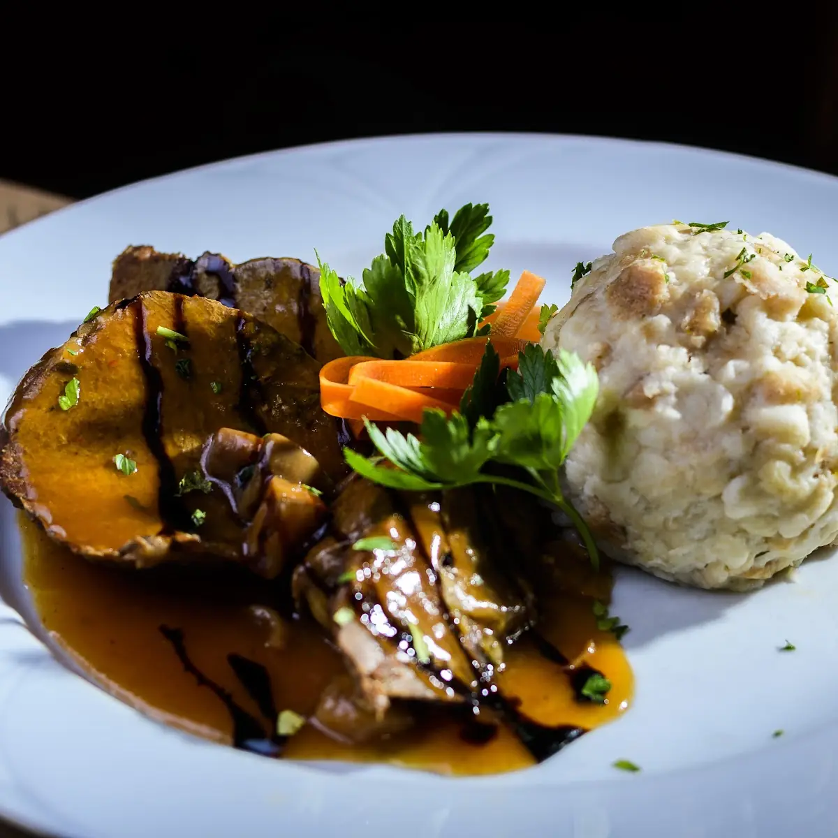 Hirschbraten Mit Rösti Und