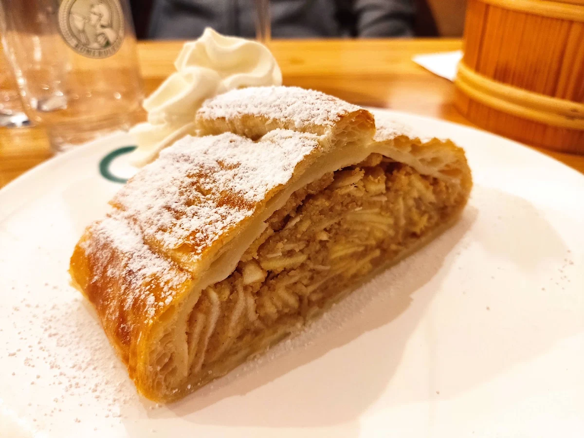 Apfelstrudel