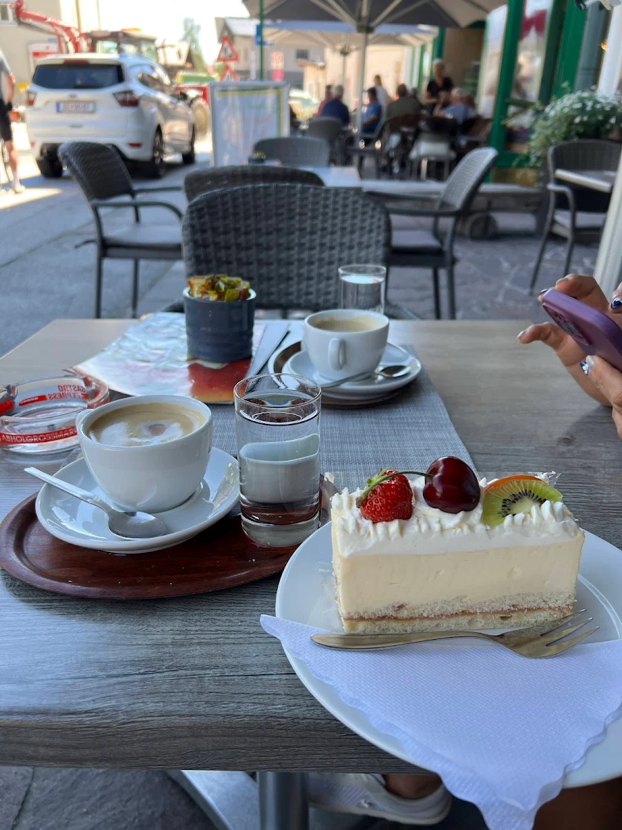 Frucht Sahneschnitte