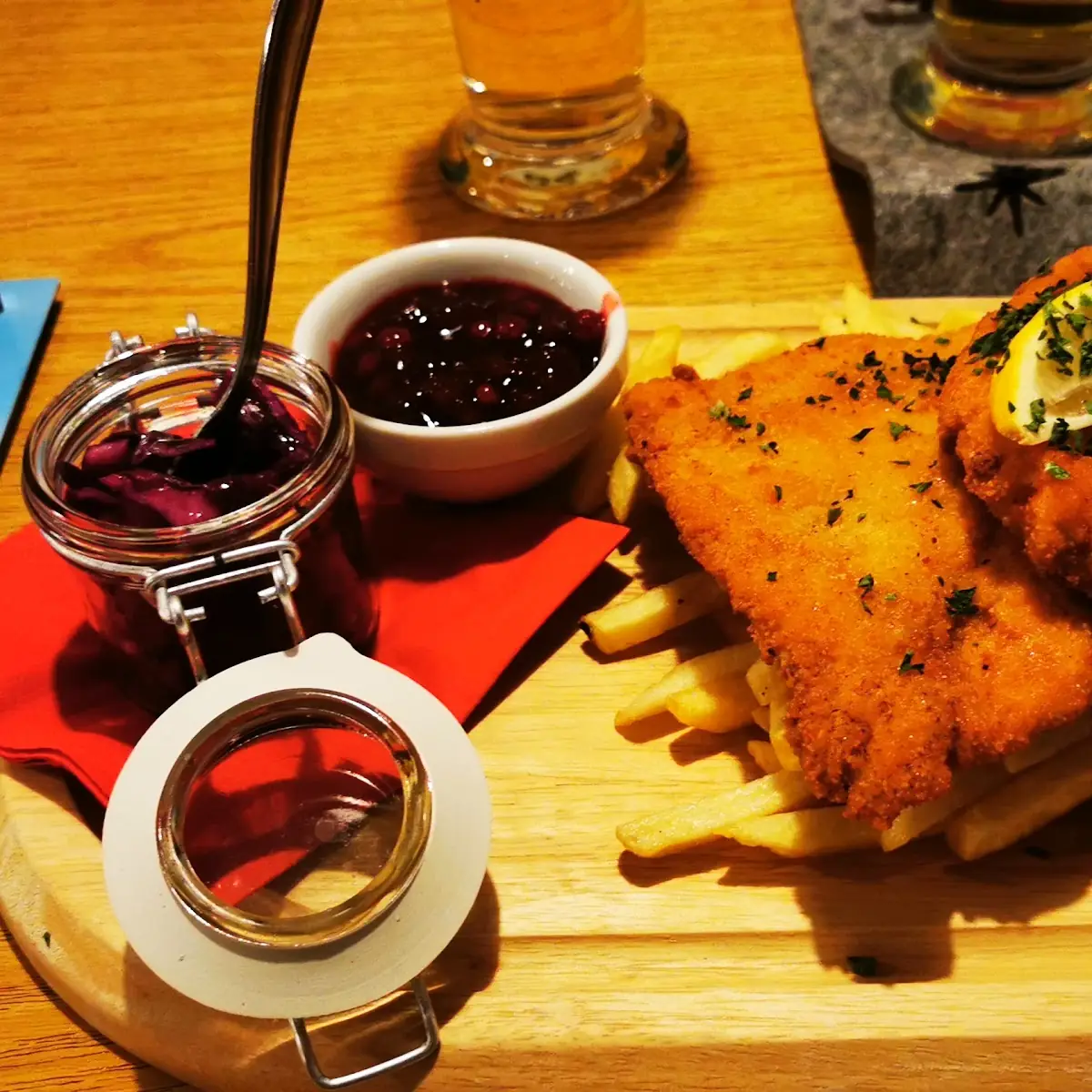 Schnitzel Wiener Art Mit Pommes