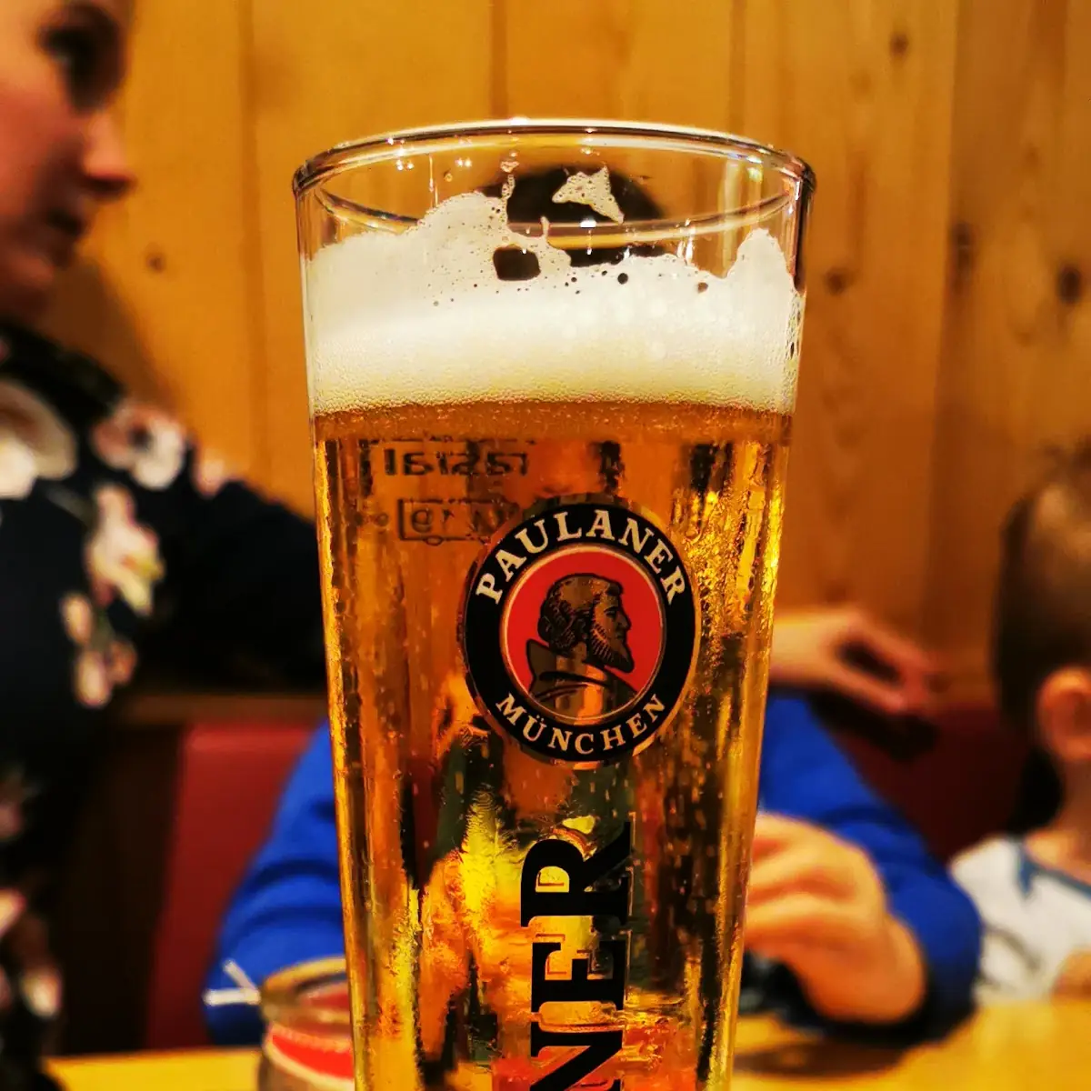 Willy Und Paulaner Hefeweizen