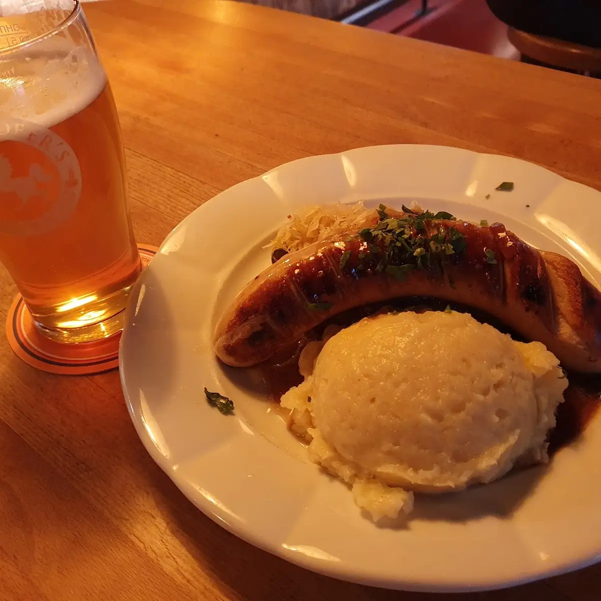 Bratwurst Und Kartoffelbrei