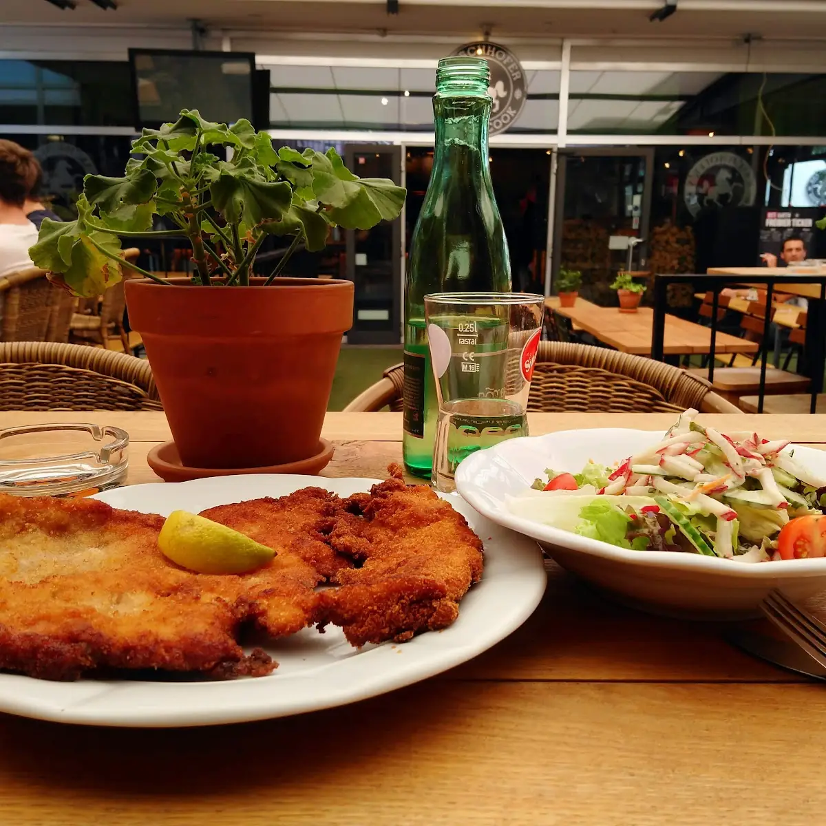 Riesigen Schnitzel Wiener Art