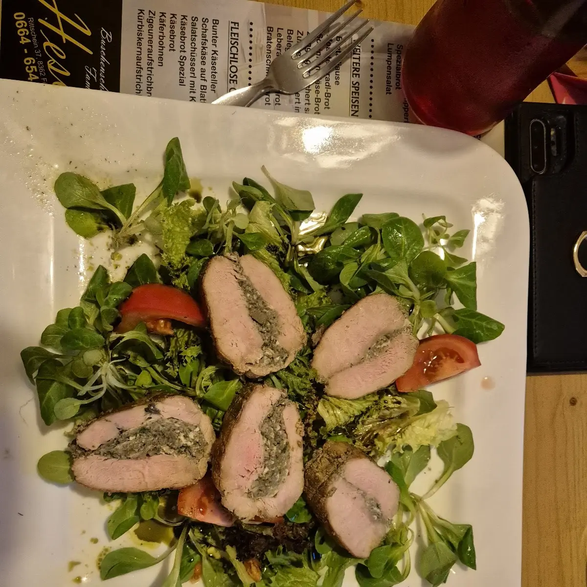 Gefüllte Fasanbrust Auf Vogerlsalat