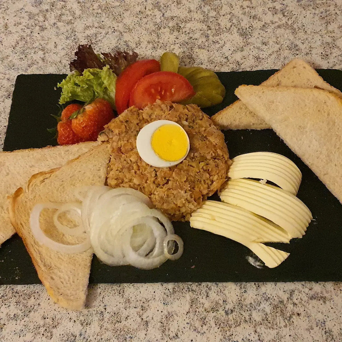 Räucherfisch Tartar