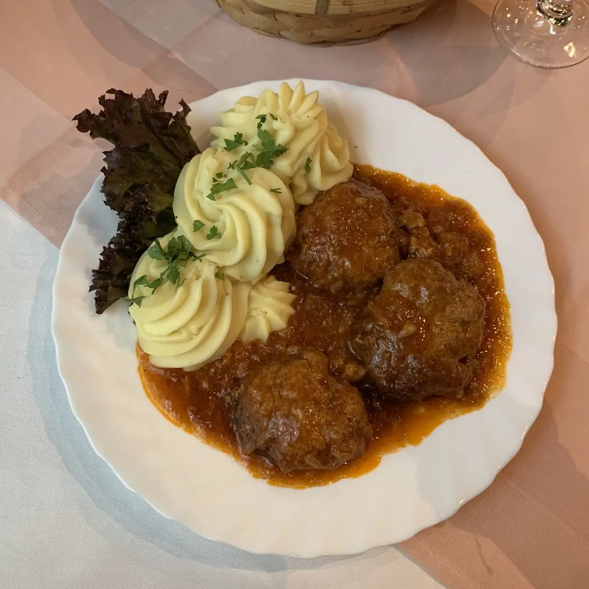 Chiftelute Marinate Cu Piure - A C G